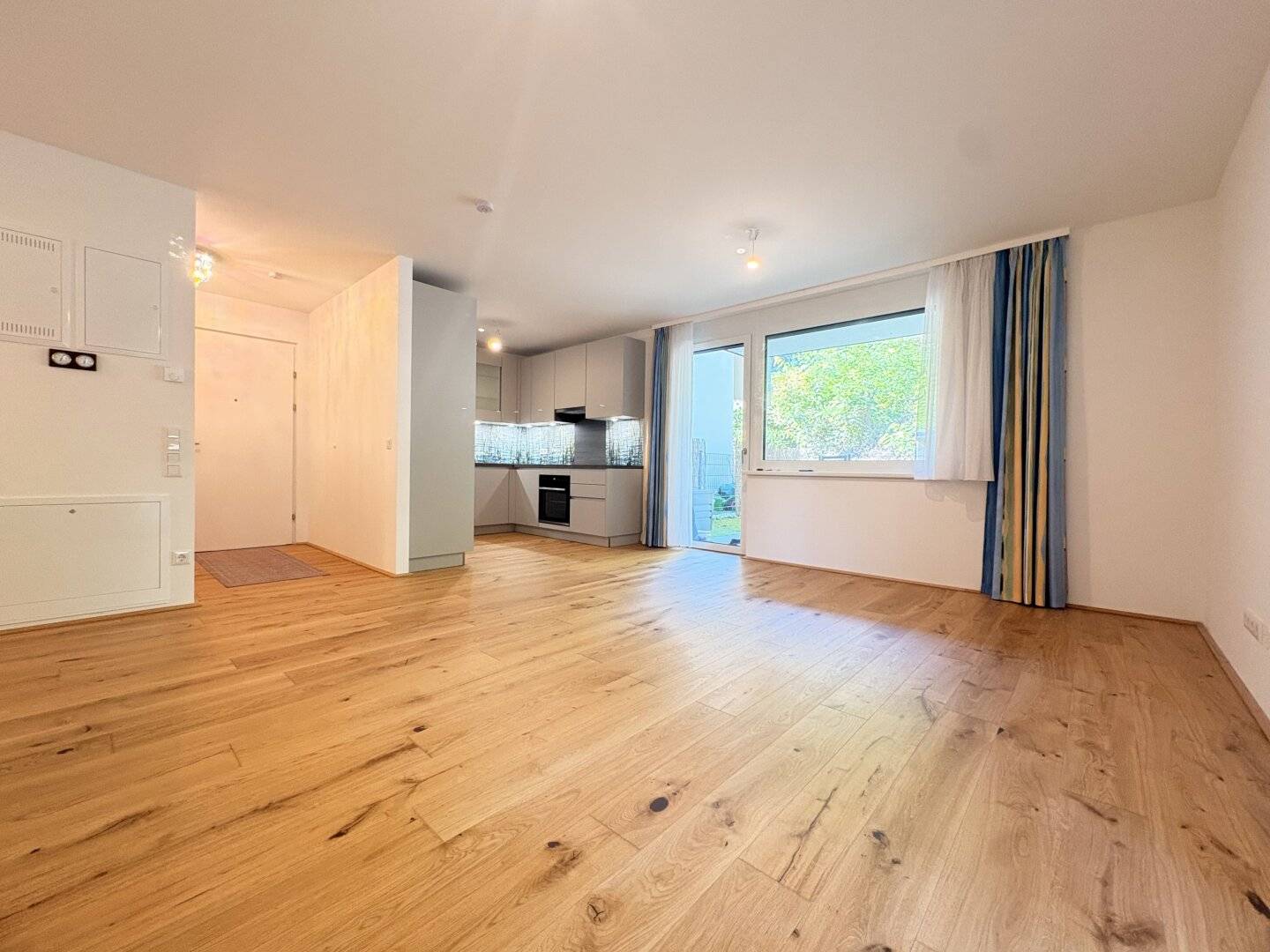 Ihr neues Zuhause + Eigengarten+ Outdoor-Gemeinschaftspool,  der Lieblingsplatz der Familie