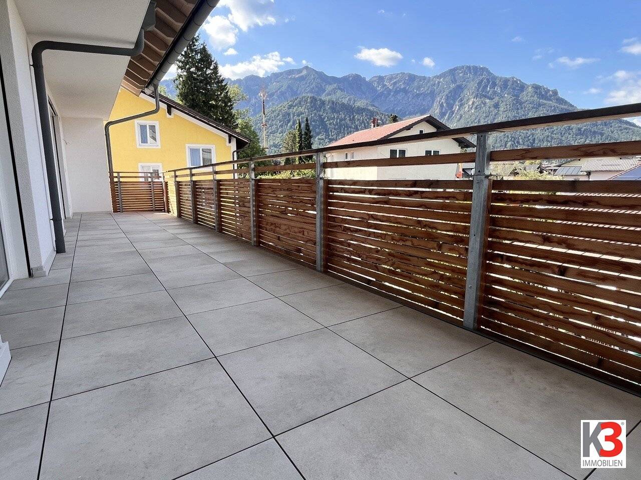 New build 3-room apartment with 2 balconies, 2 bathrooms, 2 parking spaces and panoramic view