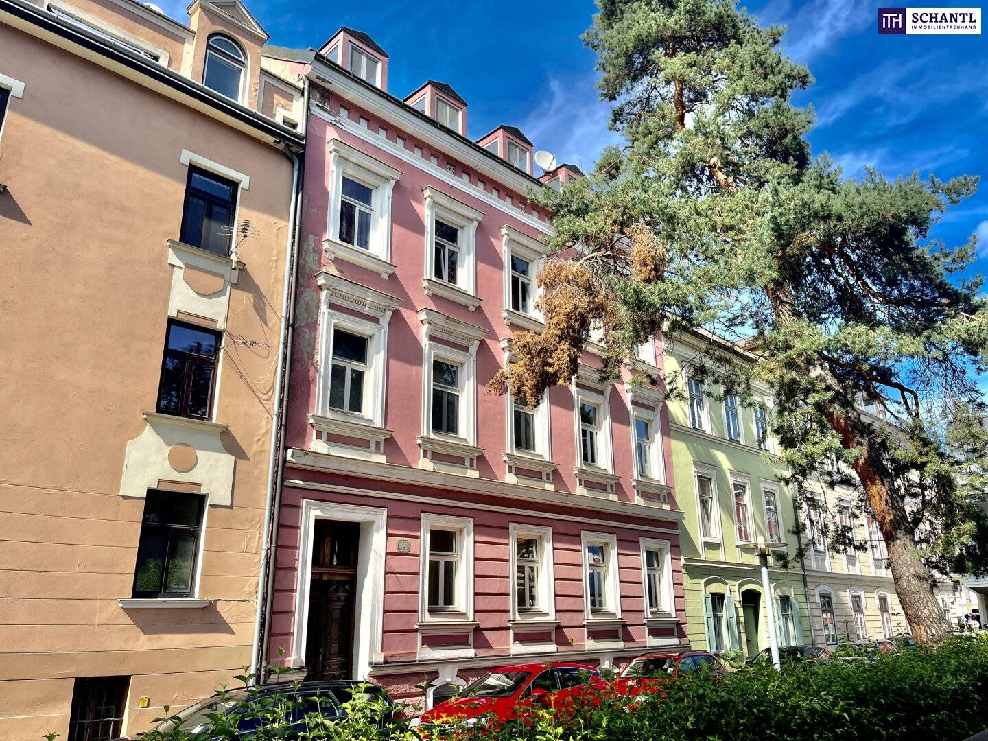 Fully Let - Income from Day 1! Historic tenement house in prime central location directly on Leoben city park