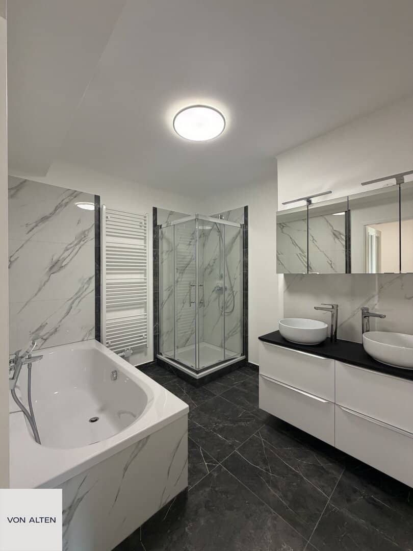 Bright 3-room apartment on 4th floor with lift approx. 111m² living area