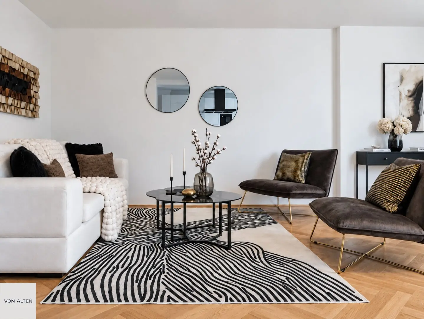 Bright 3-room apartment on 4th floor with lift approx. 111m² living area
