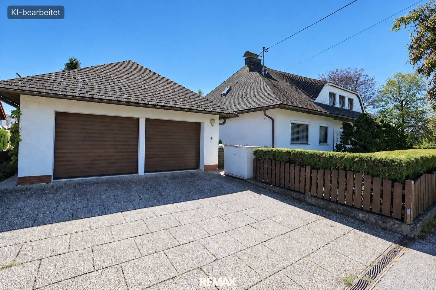 Plenty of space in a well connected location – spacious residential house for family, generations and new living ideas in Gunskirchen