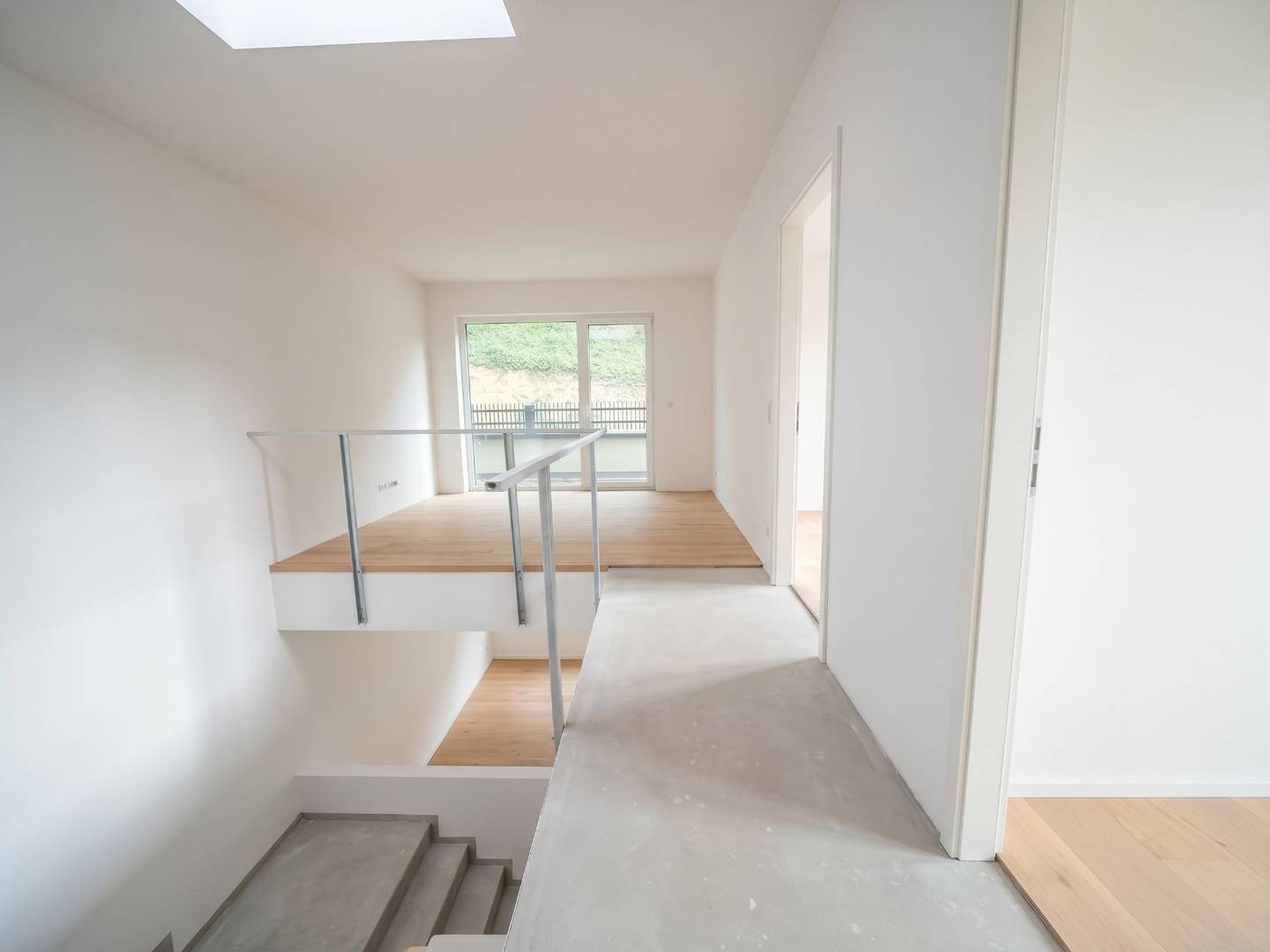 First occupancy family apartment with garden and garage