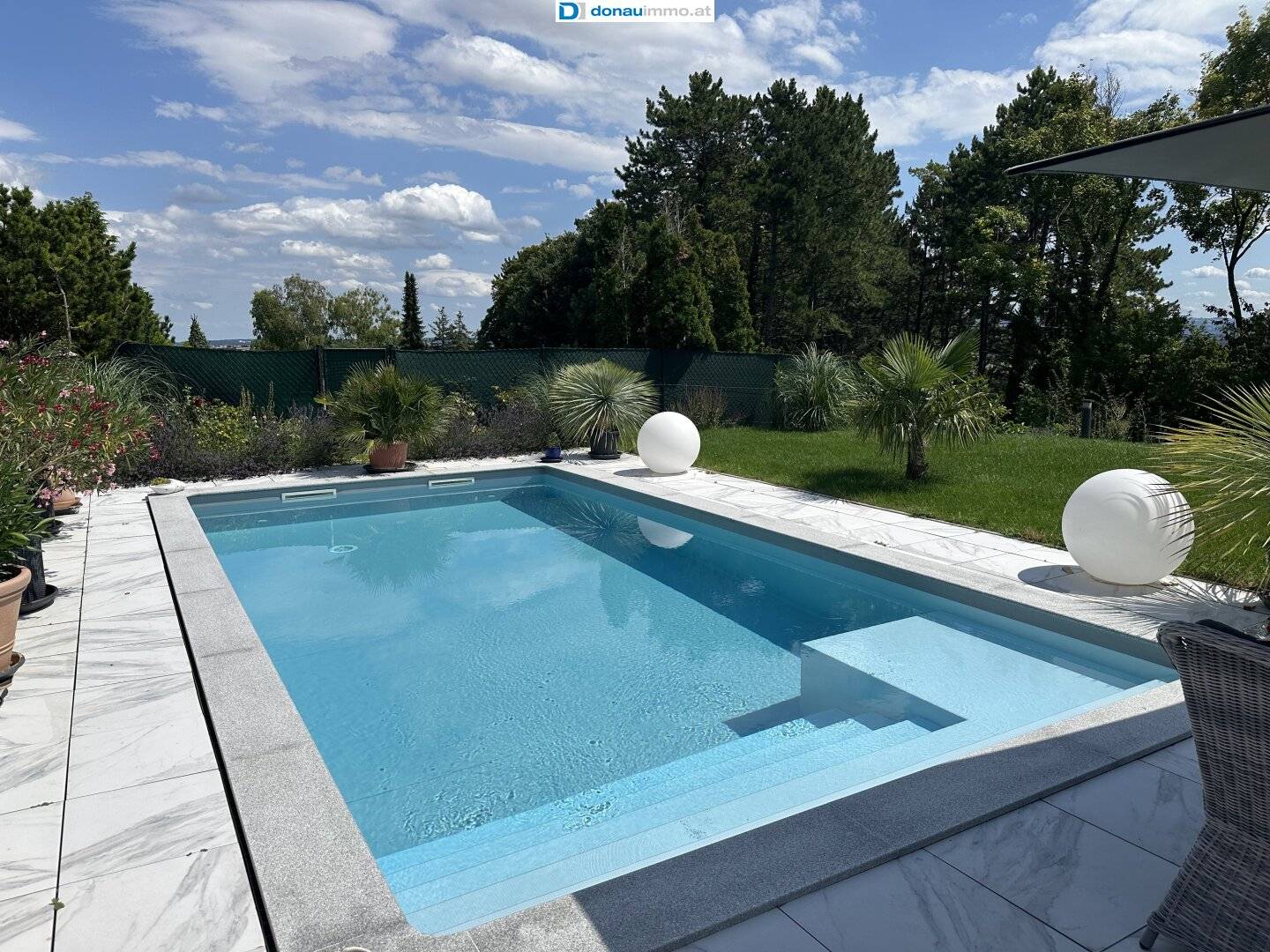 2721 Bad Fischau Top exclusive dream bungalow with pool, sauna and huge garden in green quiet location