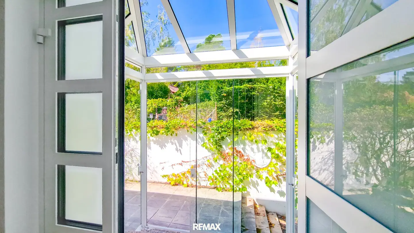 Green and quiet location in Mauerbach. Single-family house with large garden and beautiful distant view