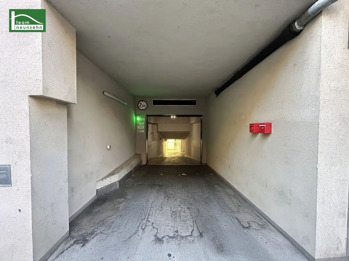 Unbefristeter Garagenplatz für AUTO + MOTORRAD nahe Millennium City und Handelskai! 22 m²!