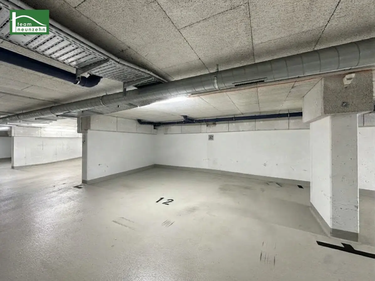 Unbefristeter Garagenplatz für AUTO + MOTORRAD nahe Millennium City und Handelskai! 22 m²!