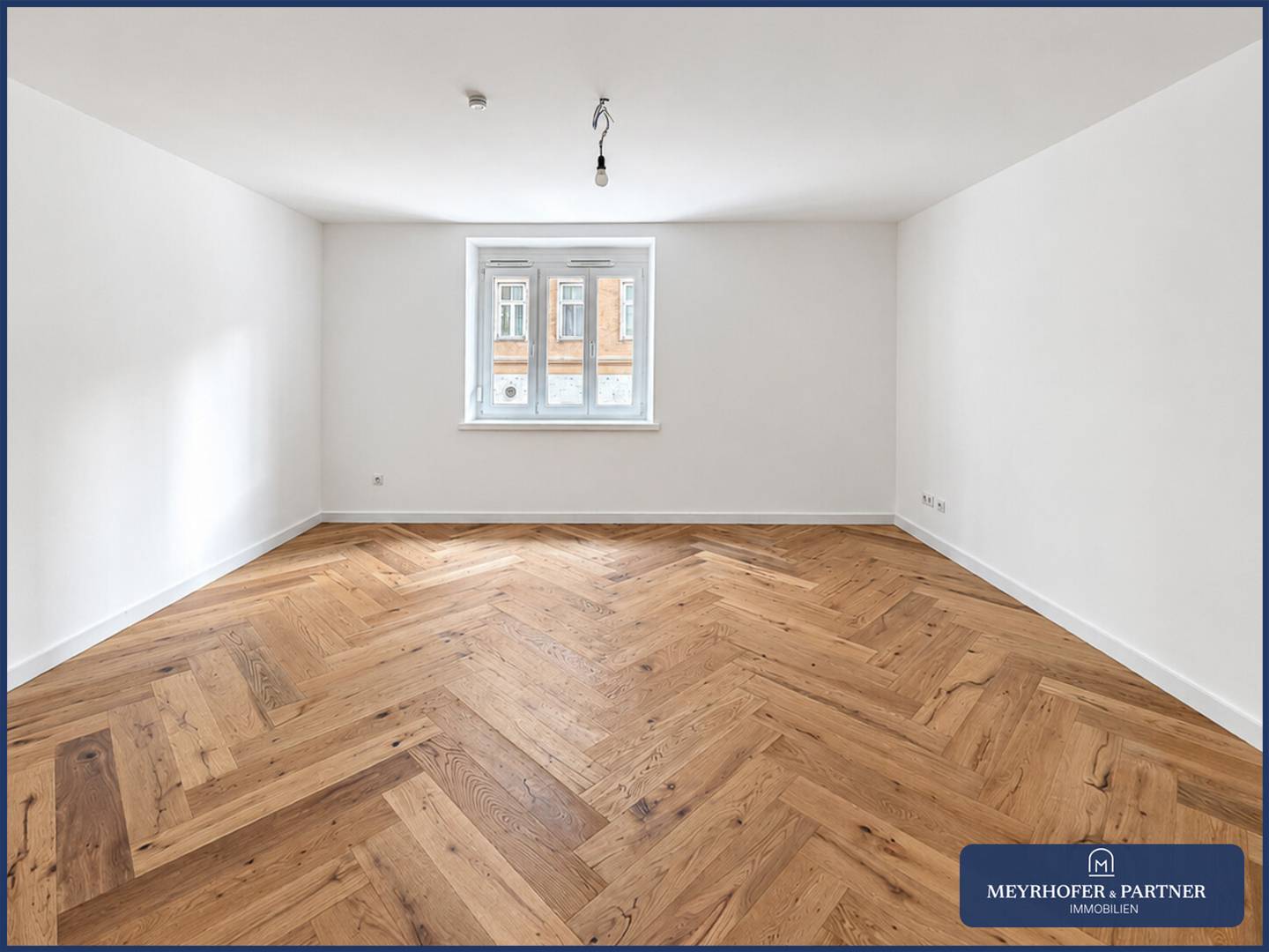Renovated Wohnung bright with lift and underfloor heating