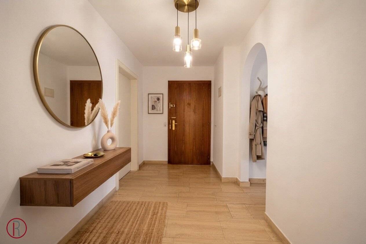 A floor plan rarely found today – generous living with dream terrace in Hötting