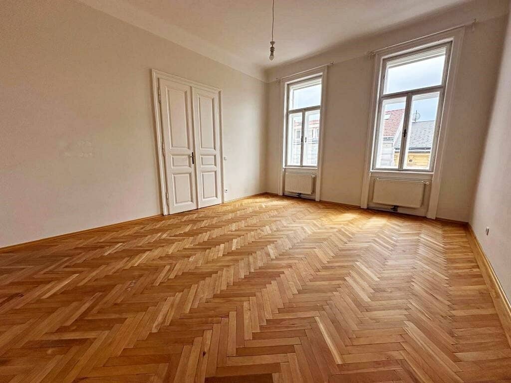 UNBEFRISTET, PENZINGER STRASSE, 68 m2 Altbau mit 7 m2 Loggia, 2 Zimmer, Küche, Duschbad, Parketten, WG-geeignet, Grünblick