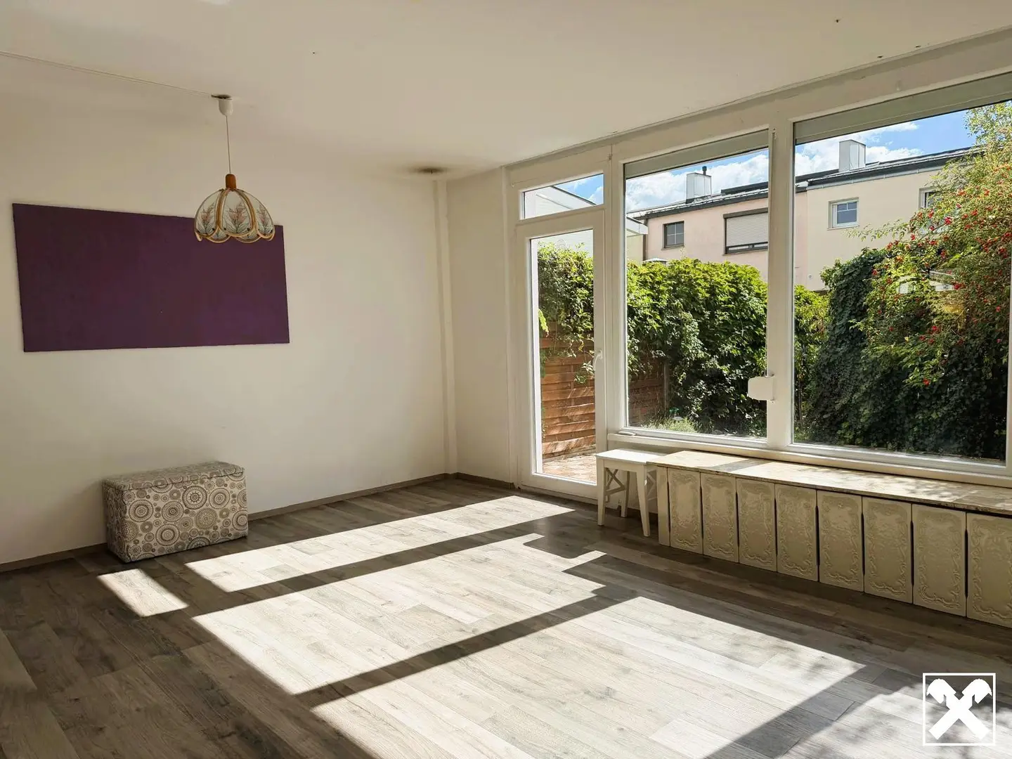 Family apartment with garden and cellar centrally located