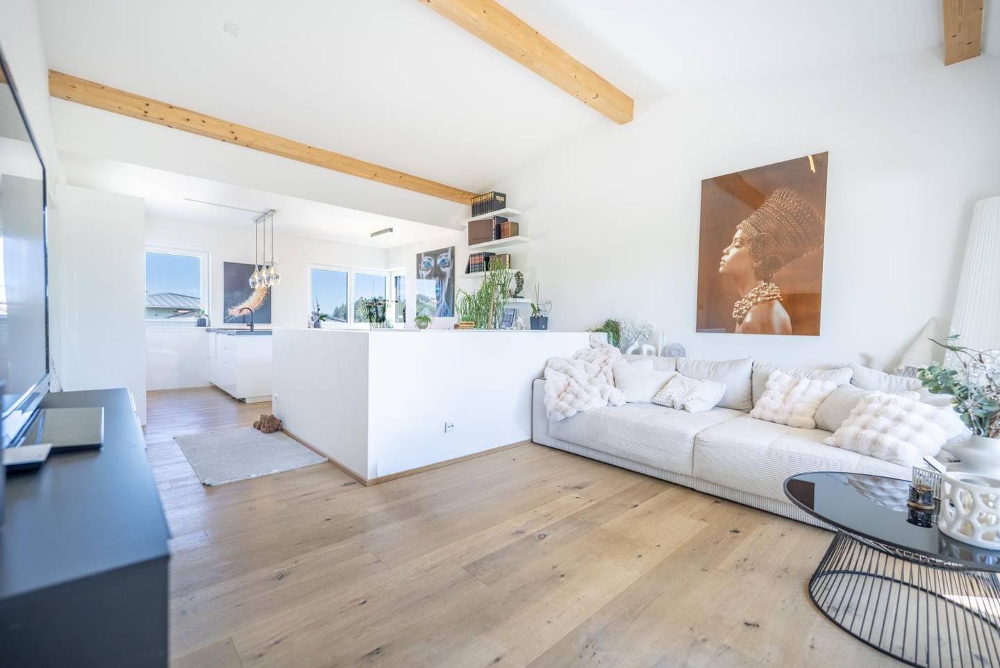 Neuwertige Maisonettewohnung mit loftigem Wohngefühl und Westterrasse