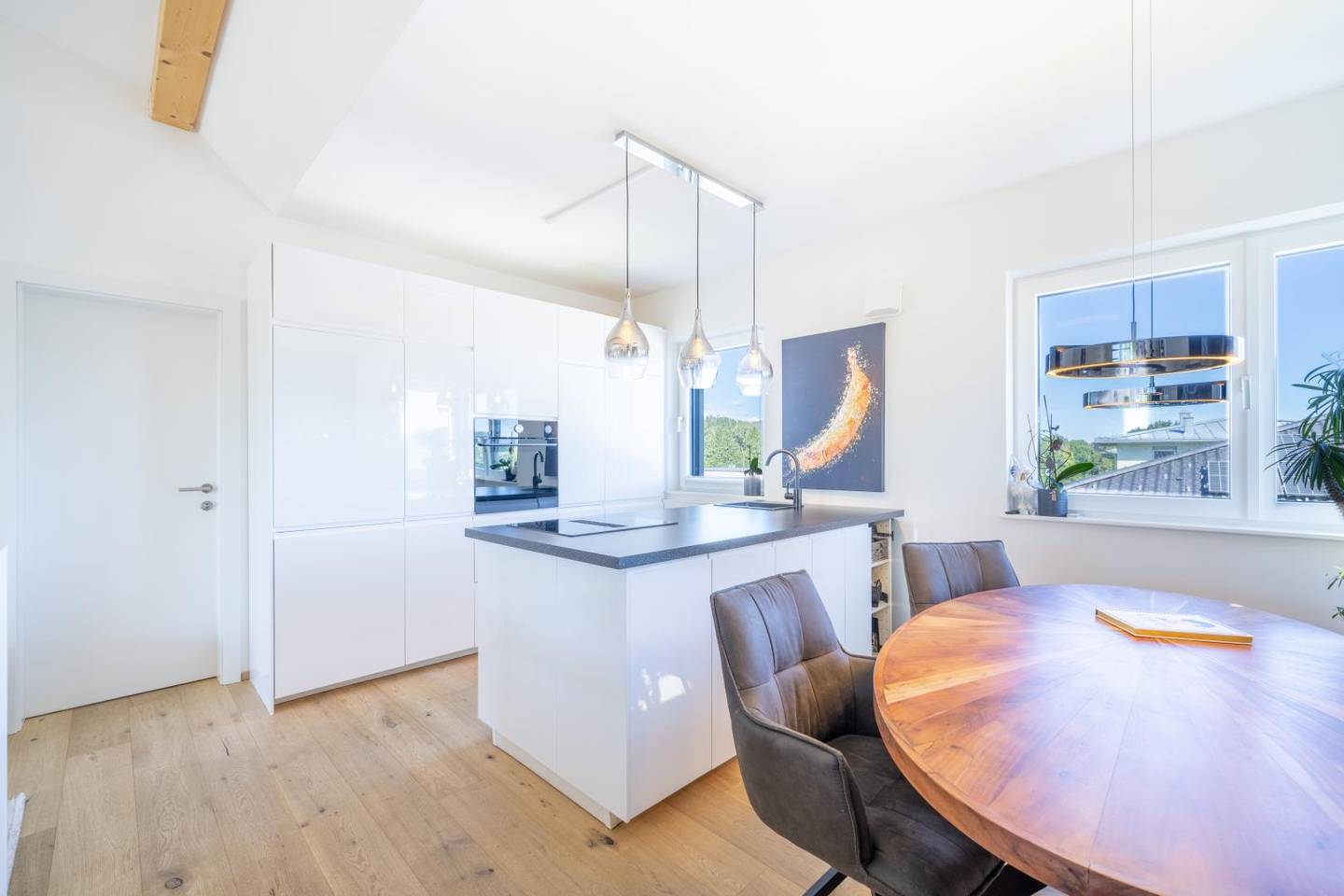 Neuwertige Maisonettewohnung mit loftigem Wohngefühl und Westterrasse