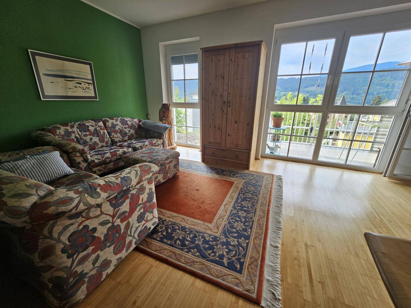 Erdgeschosswohnung mit Privatgarten und Seeblick