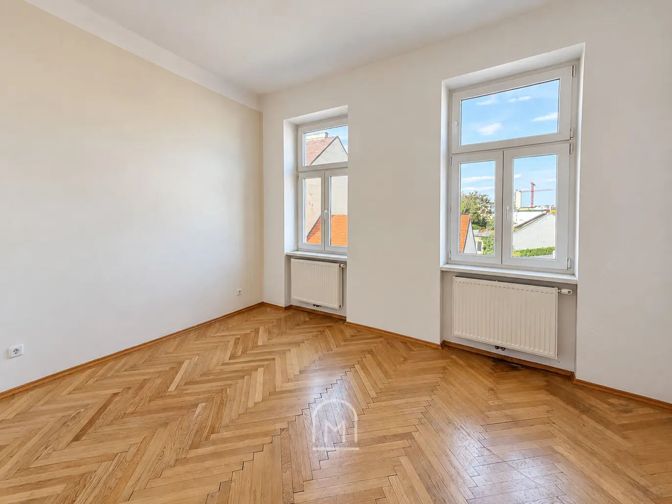 Bright Altbauwohnung with bay window and green view