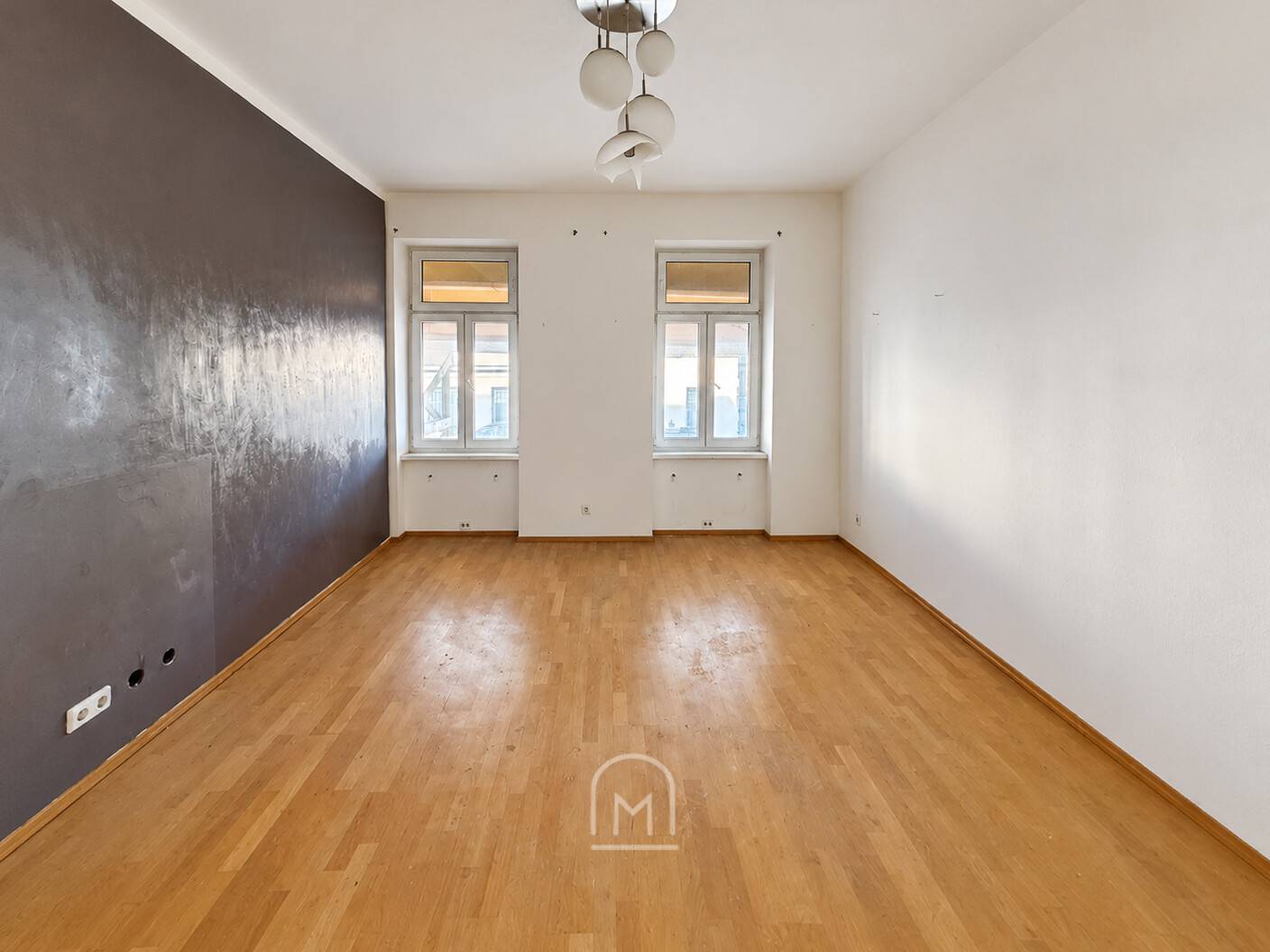 Bright ground floor apartment with period charm