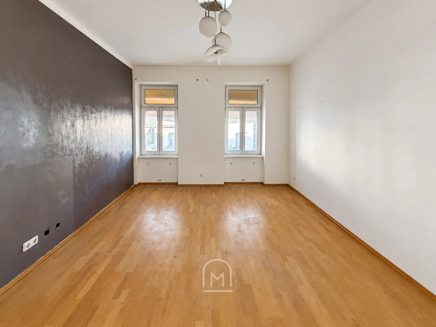 Bright ground floor apartment with period charm