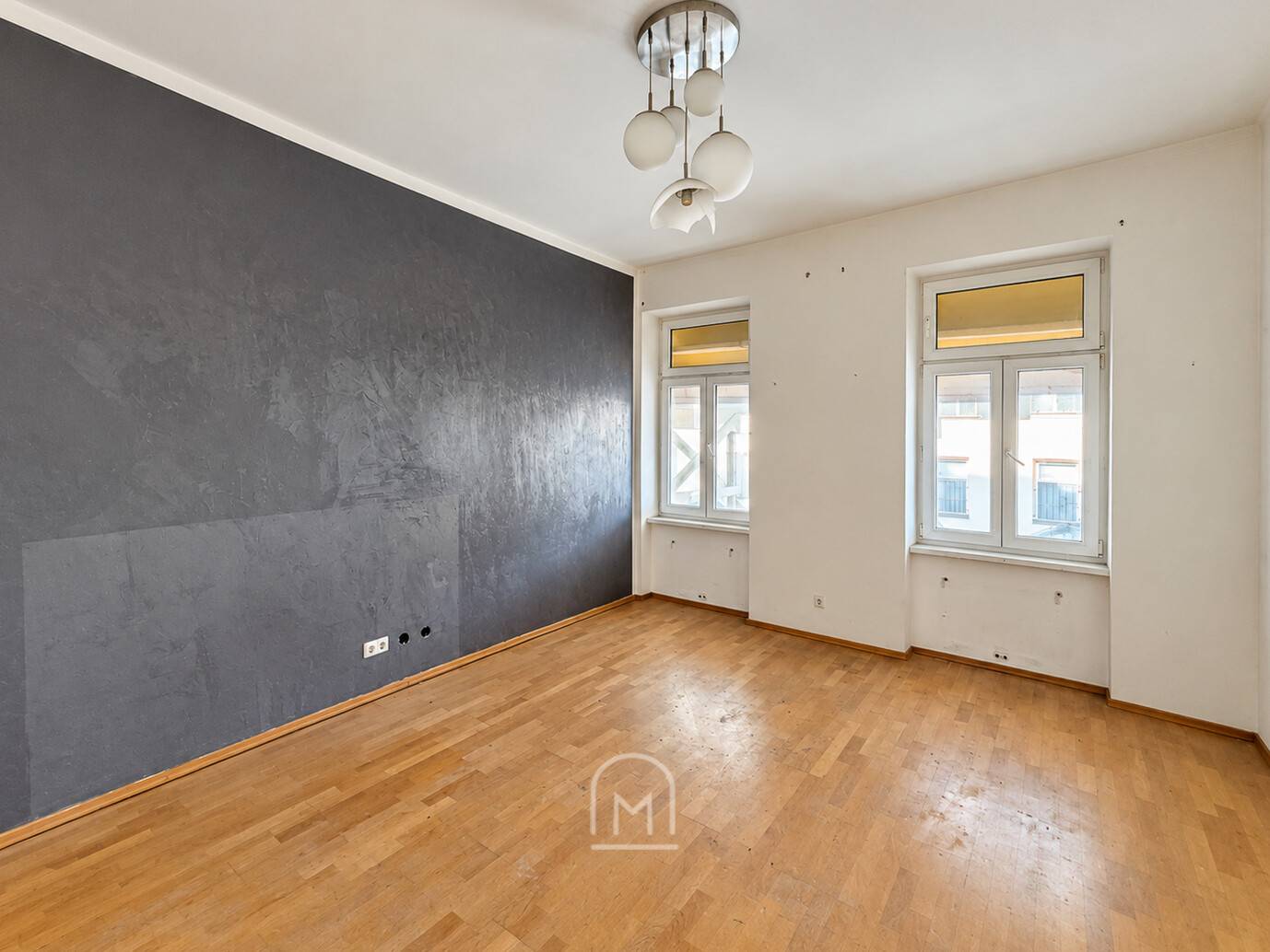 Bright ground floor apartment with period charm