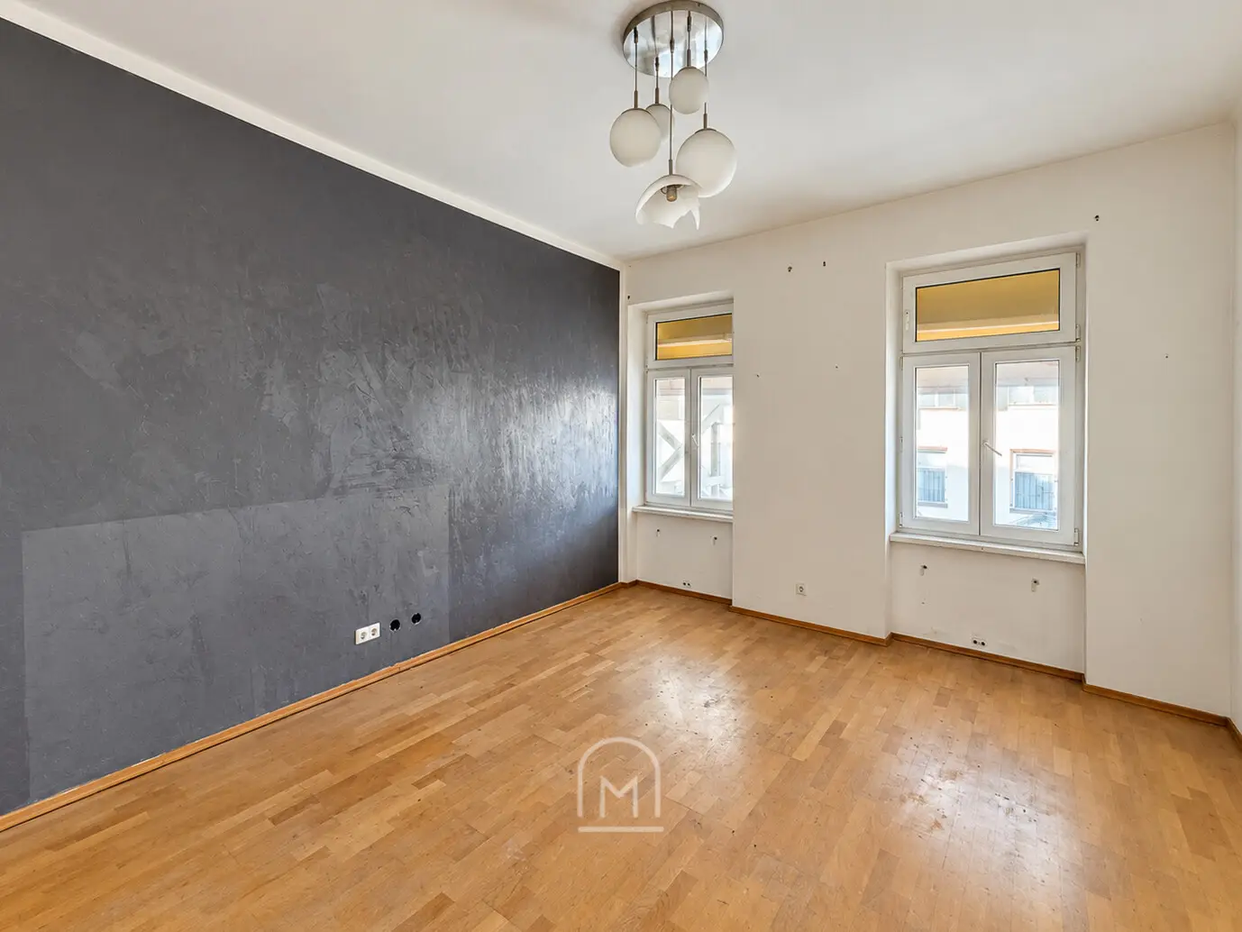Bright ground floor apartment with period charm