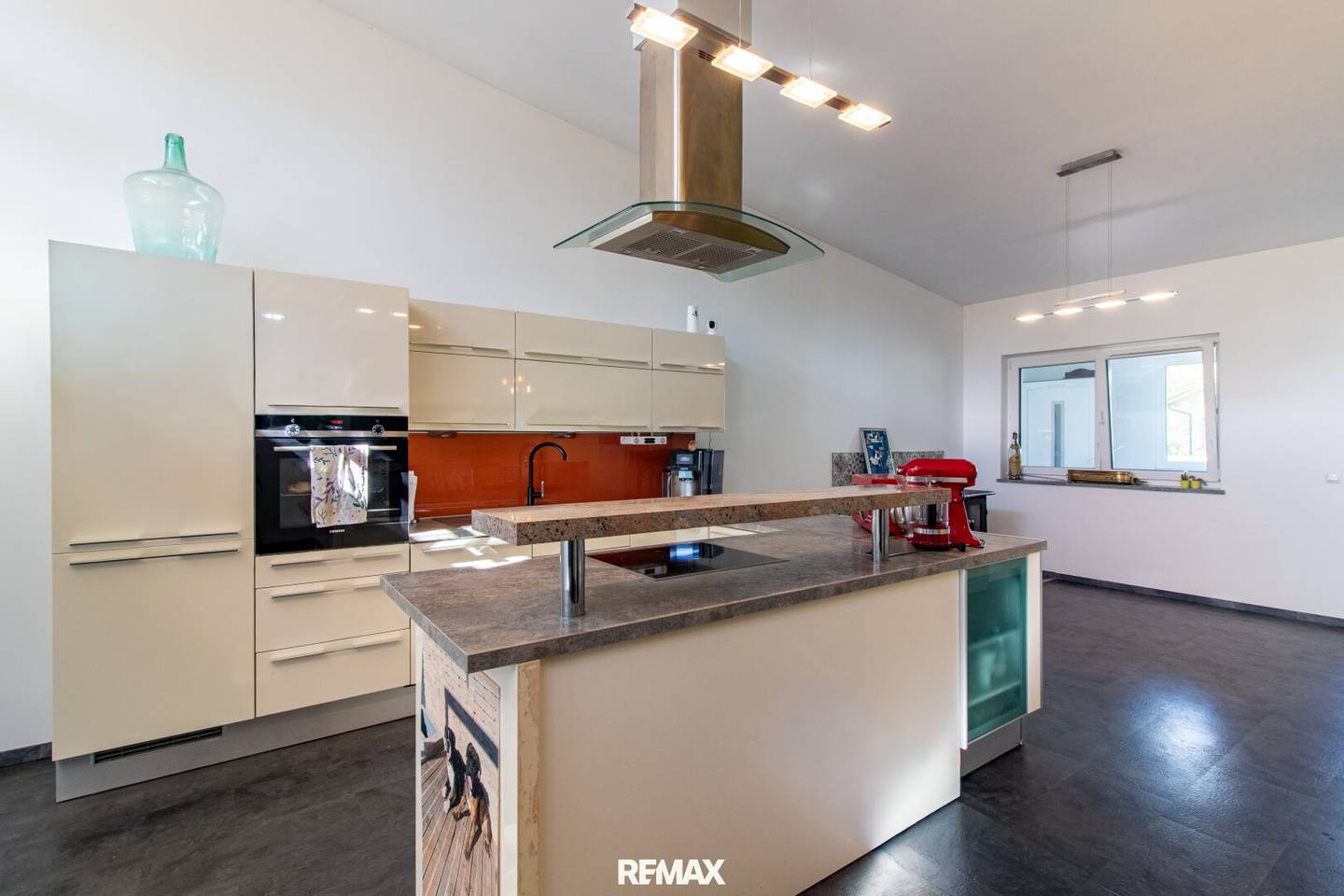 Open House on Saturday 26.09. from 10 to 12 - Modern living – Enjoy nature – live flexibly - Sale with DAVE