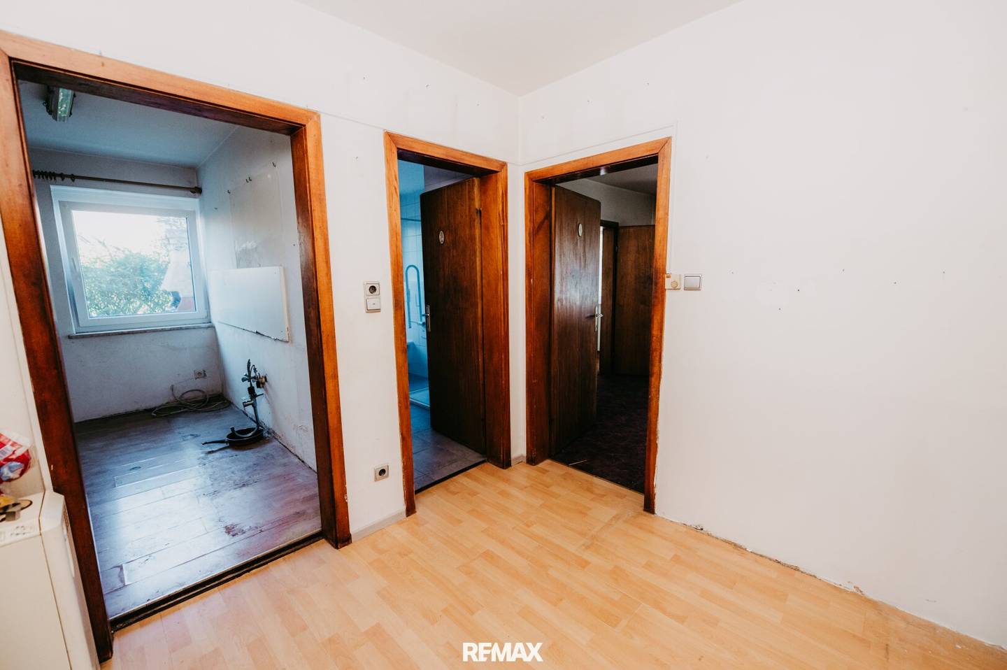 Multi-family house with pool in Bürmoos – live, rent &amp; use potential