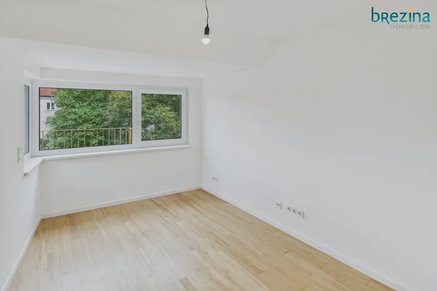 More Space to Live: 3 room apartment with beautiful balcony in quiet location