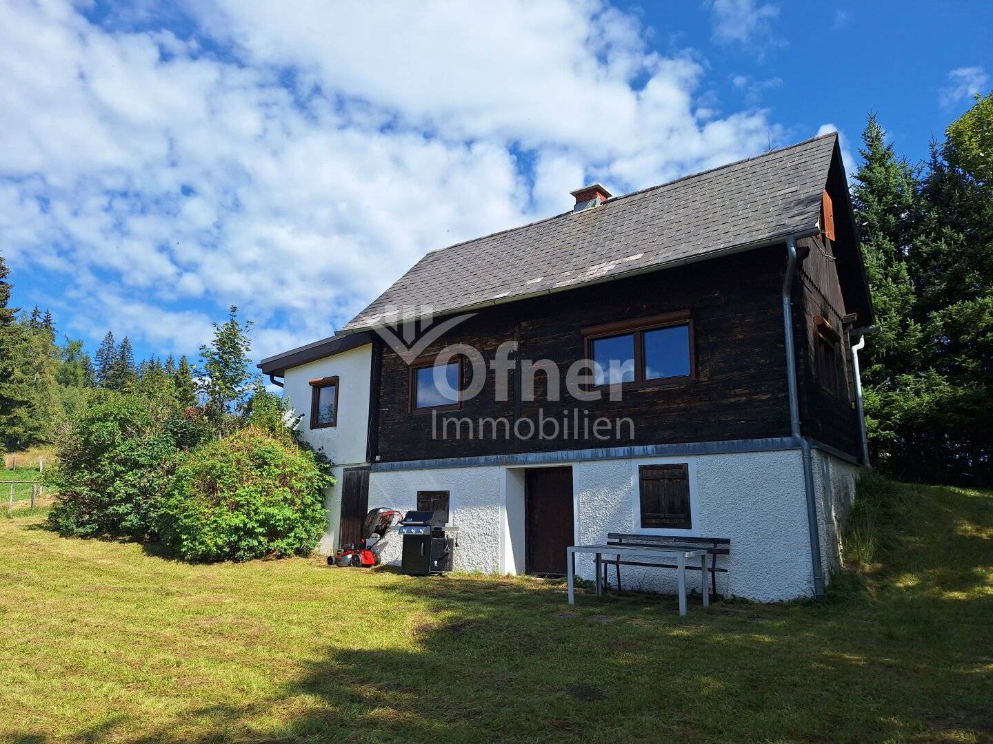 Charming house in unobstructed alpine and panoramic location in St. Hemma