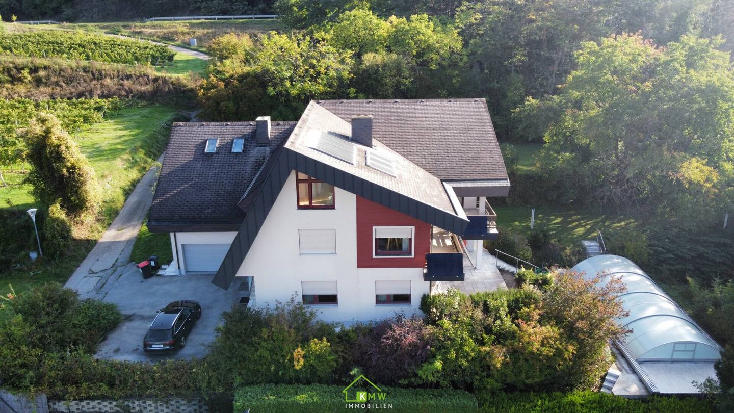TOP VIEW LOCATION - spacious property with large garden and pool