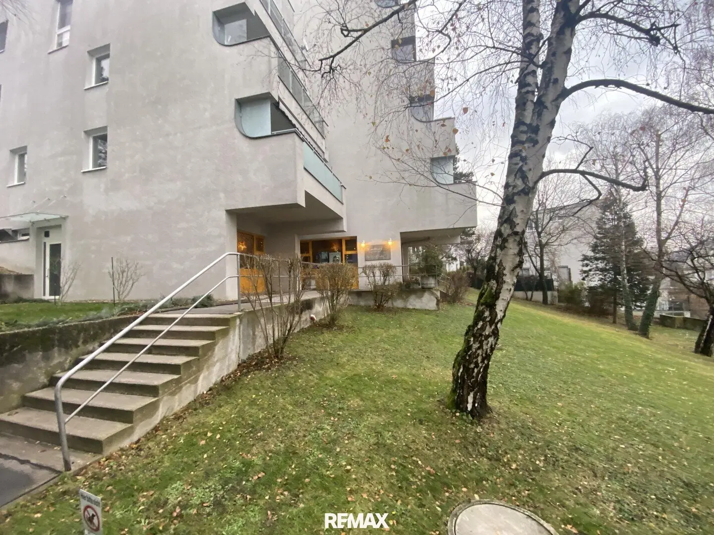 Condominium also suitable as a practice, law firm or Airbnb