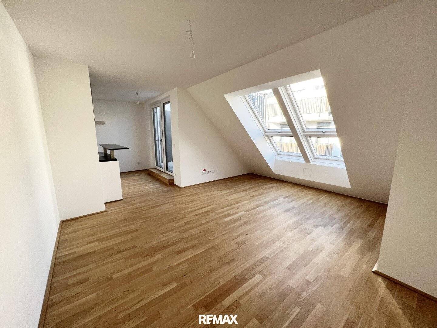 Penthouse feeling with nearly 100 m² private rooftop terrace