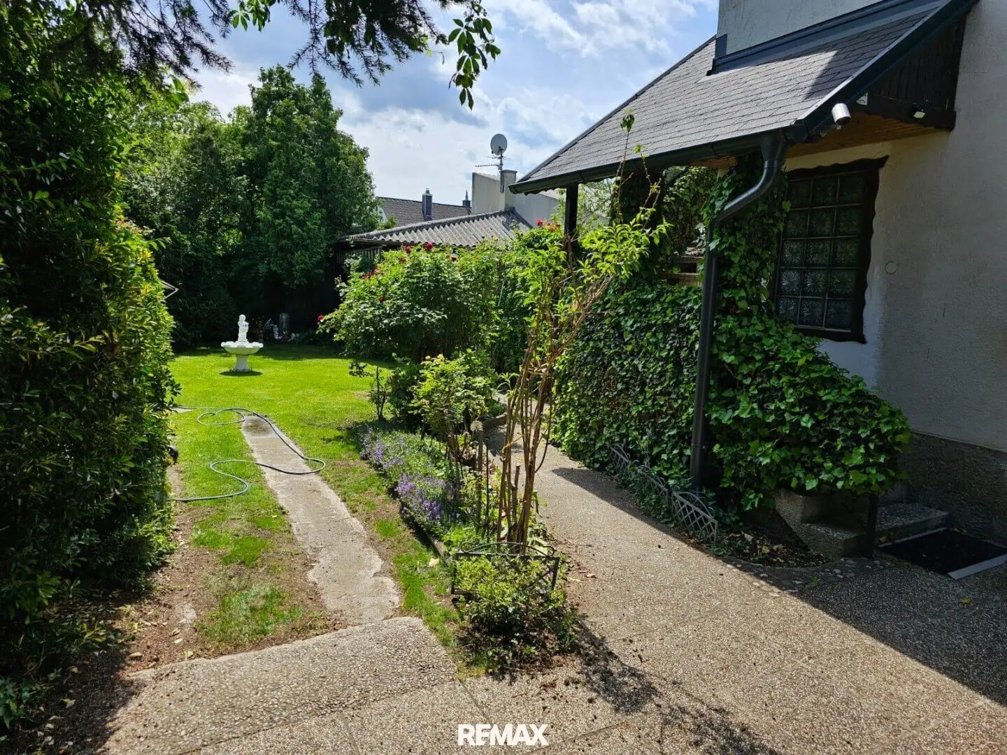 Charming single or two-family house