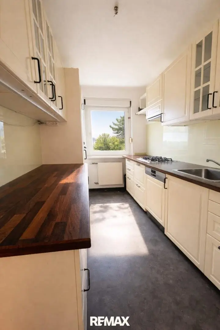 Spacious apartment in prime location!