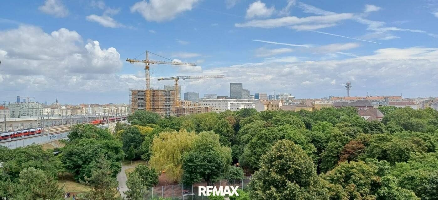 Investment property: 2-room apartment with distant view