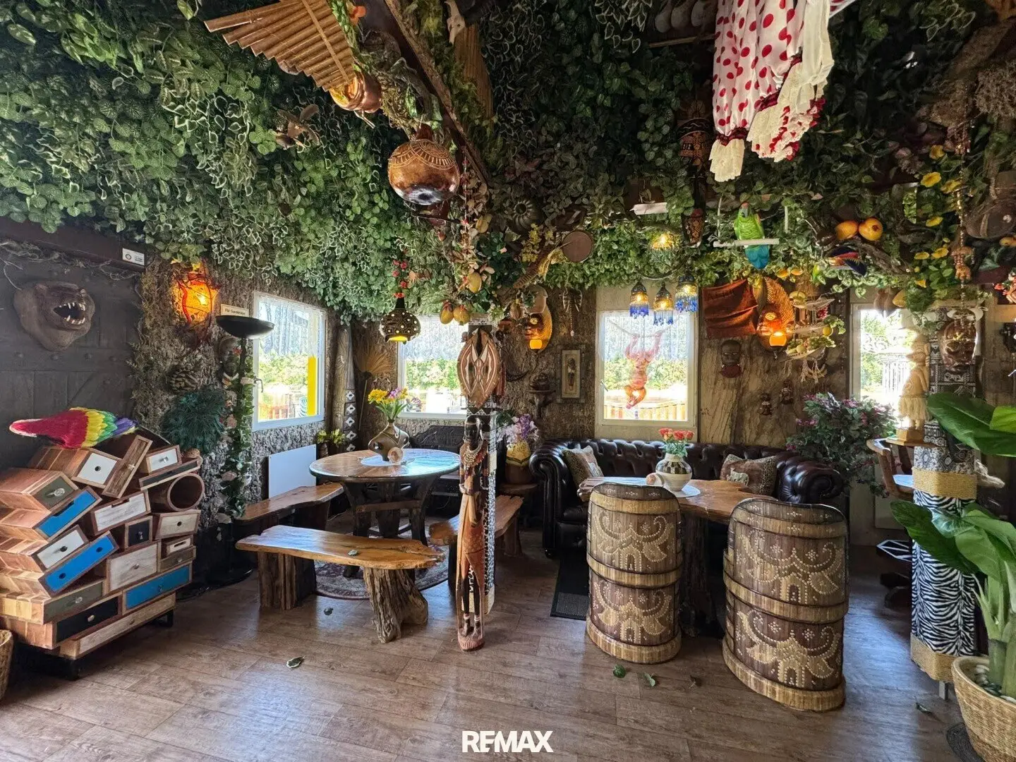 The African Queen on the Danube your chance for cult gastro with dream location