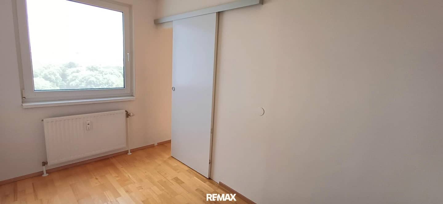 Rented 2 Room Apartment with Distant View