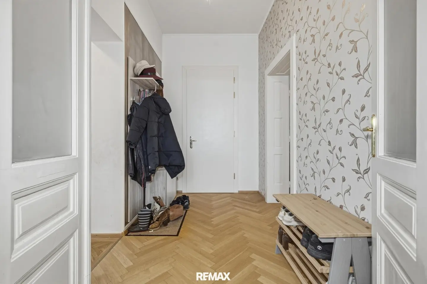 Investment apartment - Very dignified and well maintained