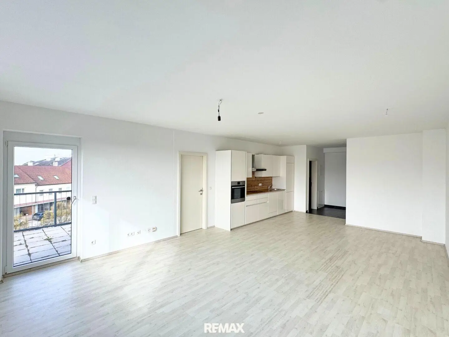 Sunny condominium with balcony in the center of Tulln
