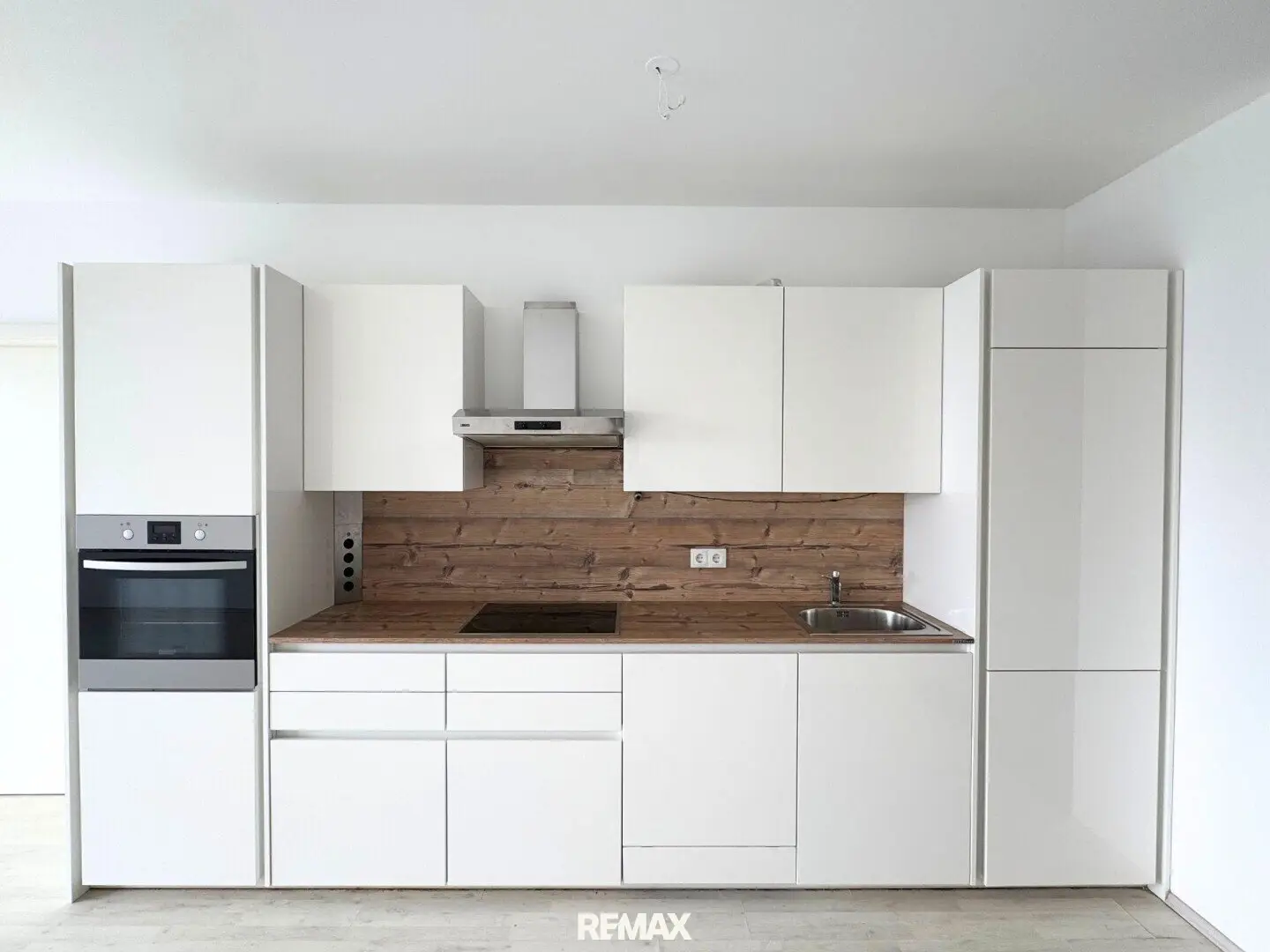 Sunny condominium with balcony in the center of Tulln