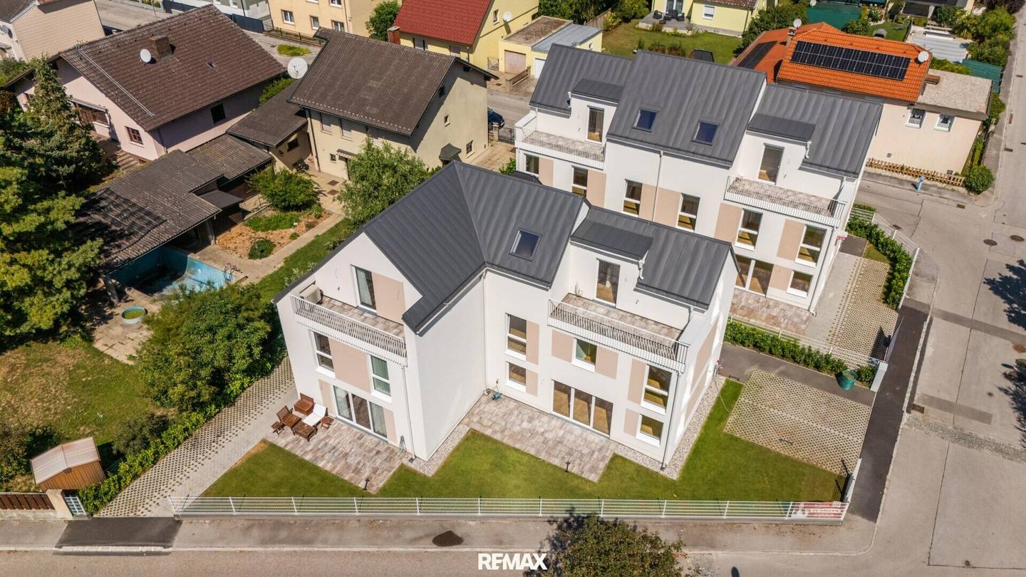 Family happiness in top location, spacious semi-detached houses in Stockerau