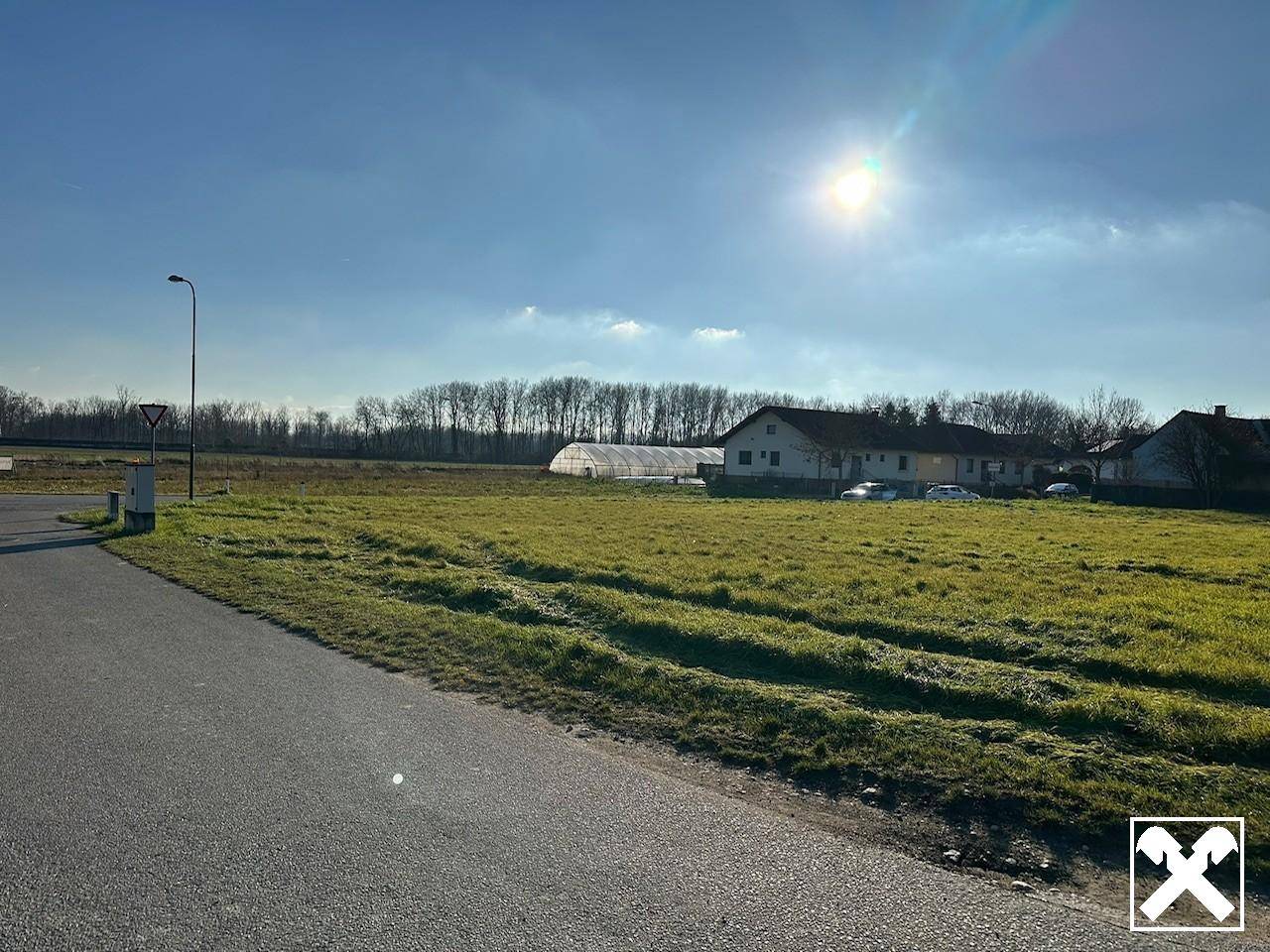 BAUEN UND WOHNEN MIT AUS- UND FERNBLICK DIREKT AN FELDER ANGRENZEND IN AUSGEZEICHNETER WOHNLAGE IM NAHBEREICH VON TULLN AN DER DONAU UND WIEN