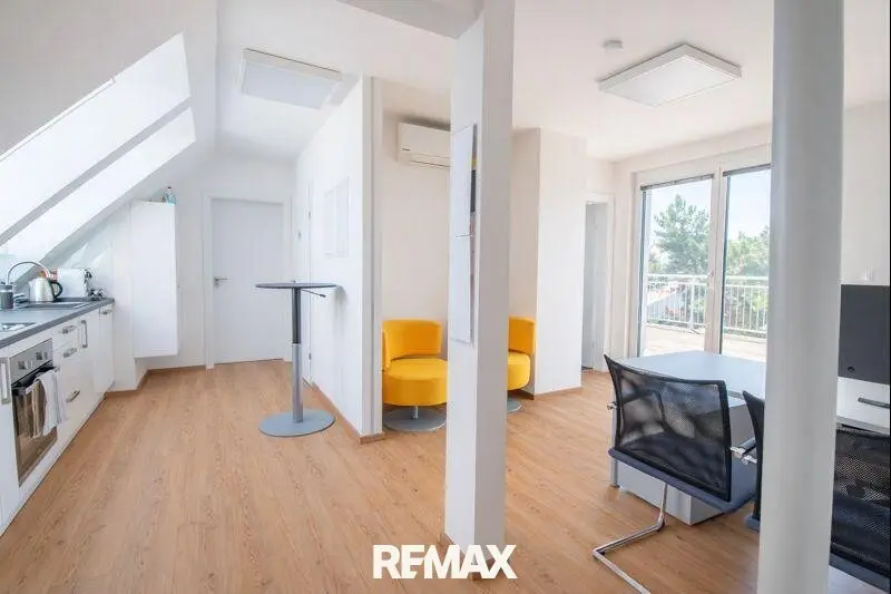 Unobstructed Distant View! Including 3 Terraces (total approx. 120.98 m²) and 2 Garage Parking Spaces!