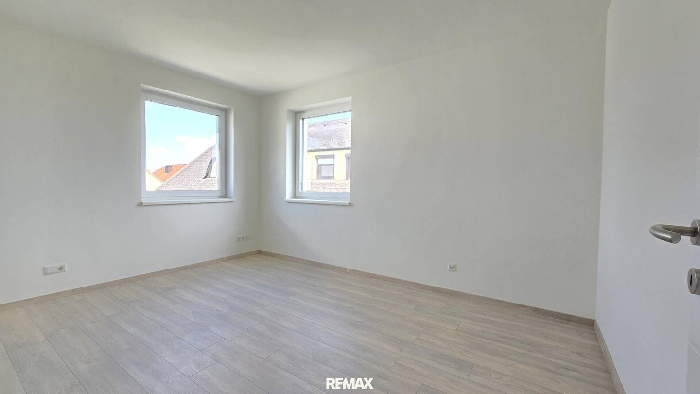 Your new home in Reichersdorf Semi detached house with pool and dream garden