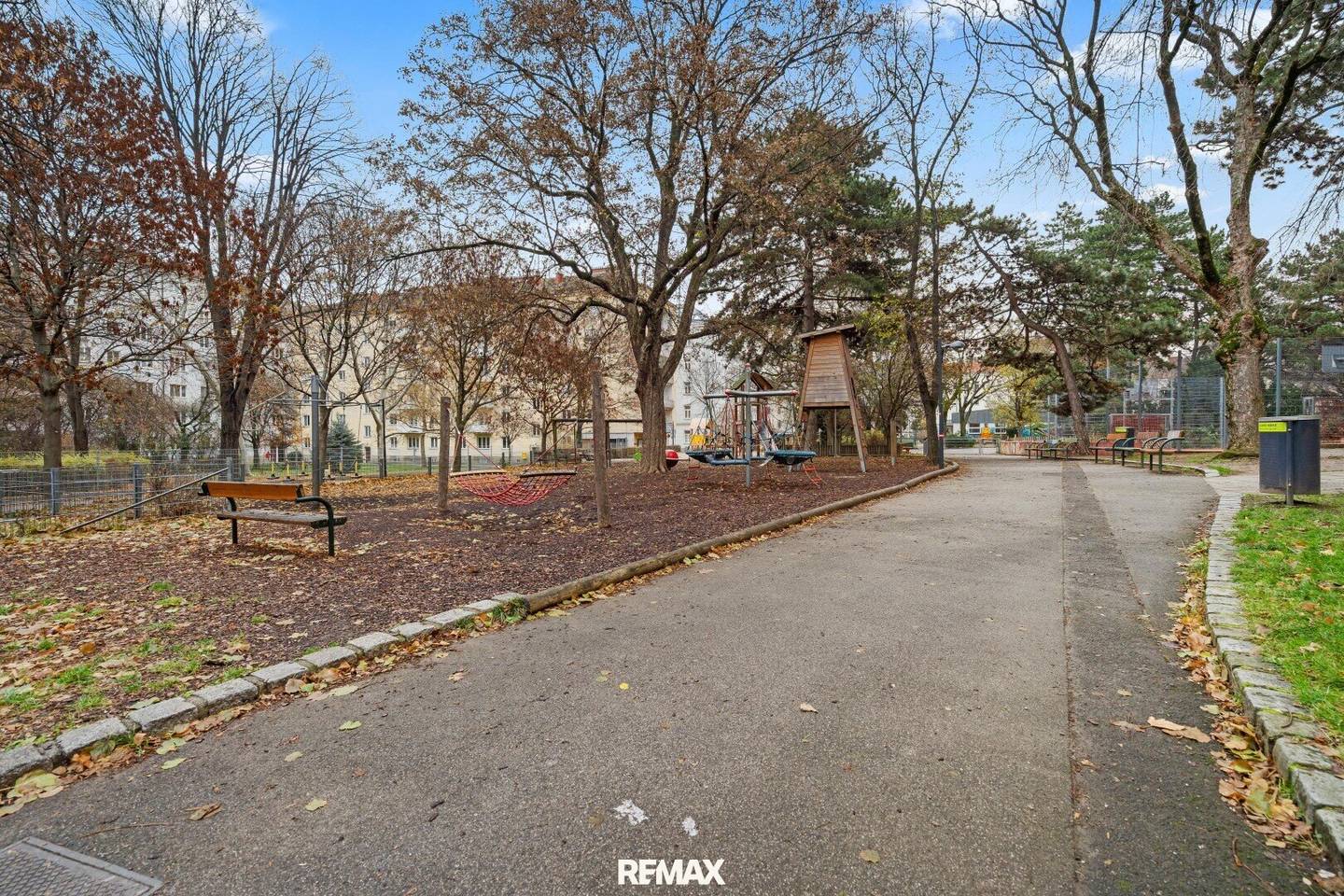2-room apartment with excellent potential Arthaber Park