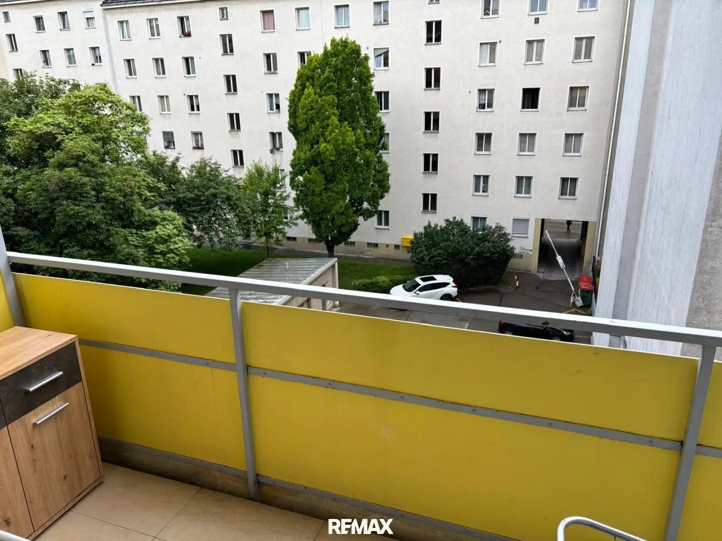 4th floor with elevator fully furnished with courtyard-facing balcony