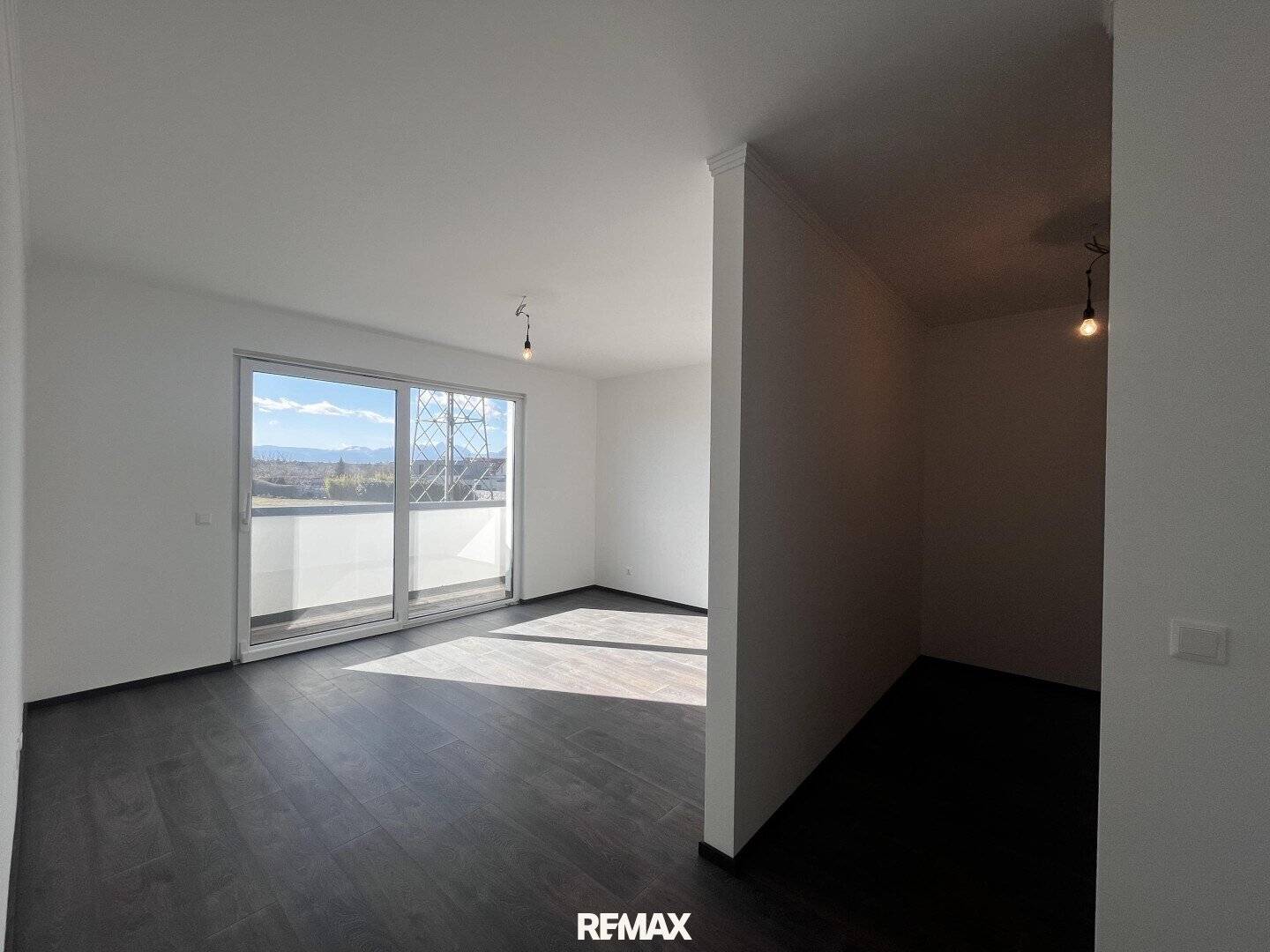 Modern new-build single-family house in quiet residential area near Fischteich – Wr. Neustadt