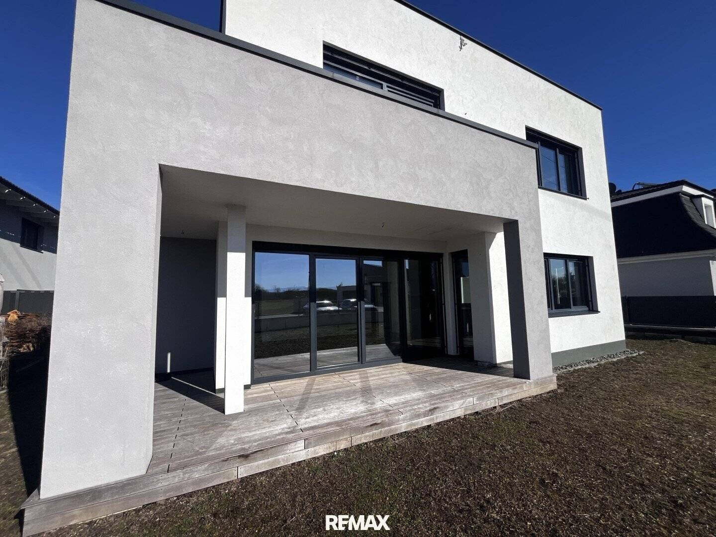 Modern new-build single-family house in quiet residential area near Fischteich – Wr. Neustadt