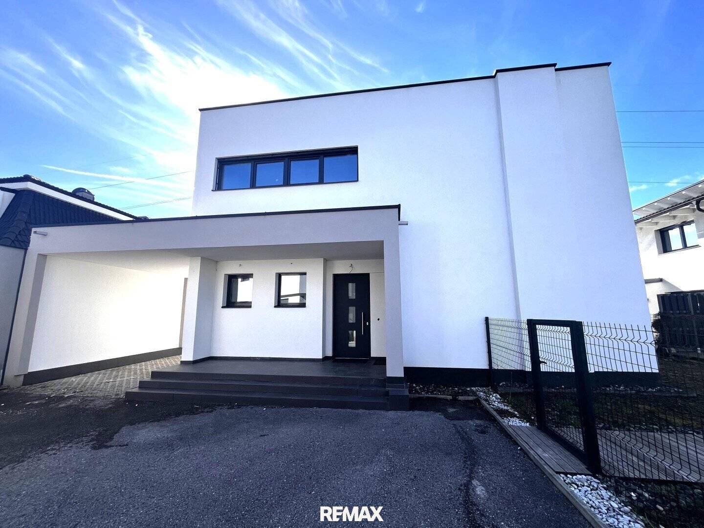 Modern new-build single-family house in quiet residential area near Fischteich – Wr. Neustadt