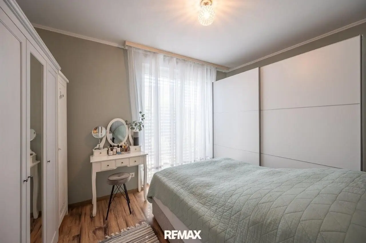 Enchanting garden apartment at Riederberg