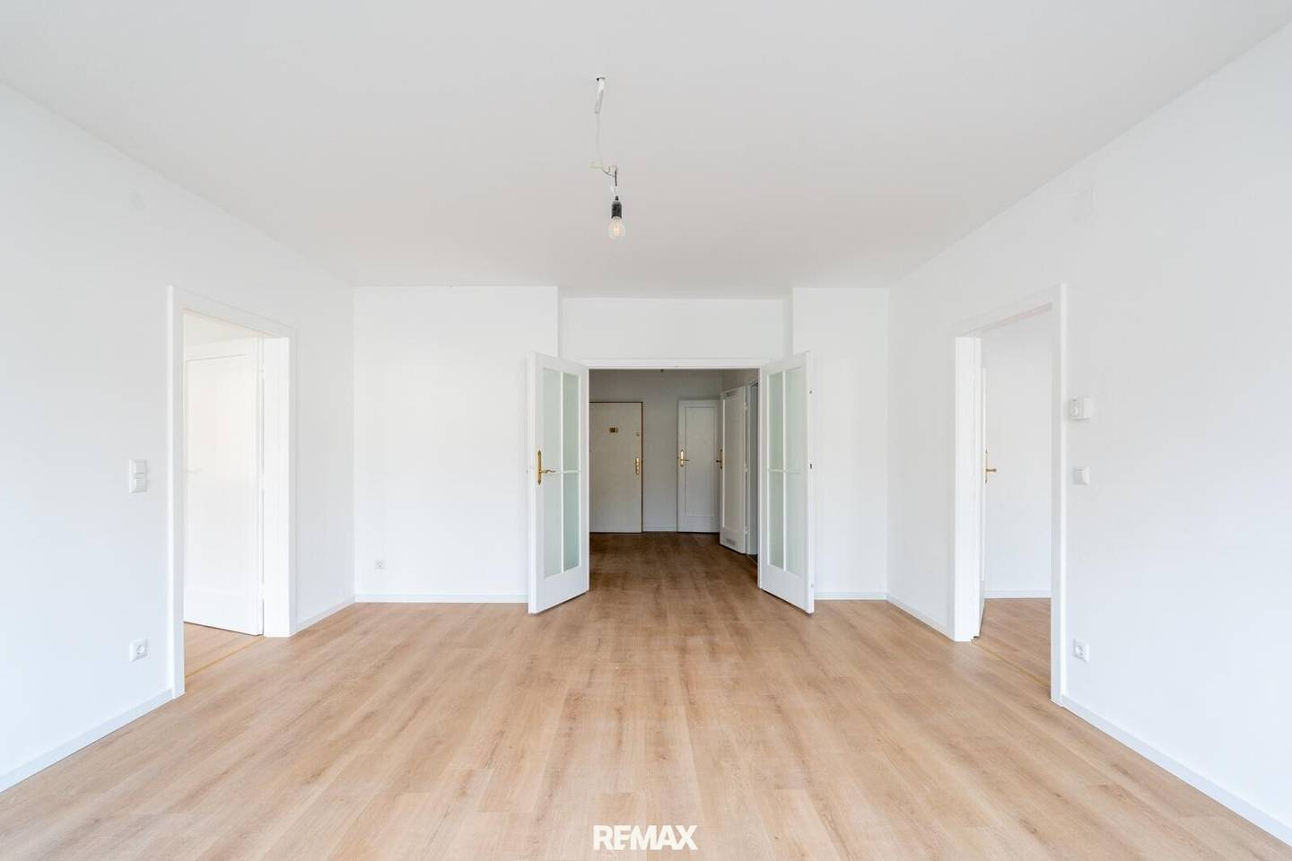 Stylish 3-room apartment in prime location of 1130 Vienna for rent