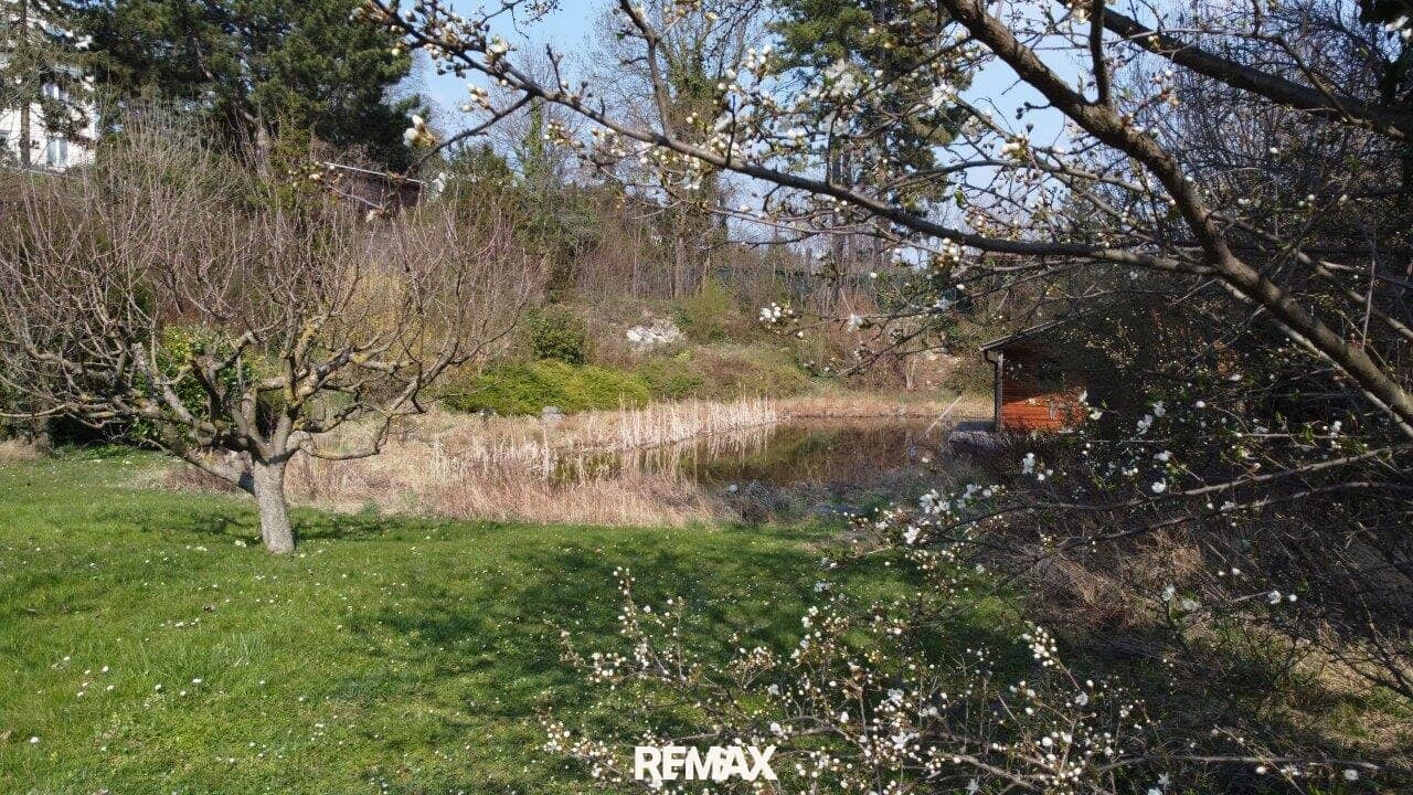 "Exklusives Refugium mit Biotop &amp; 3.000 qm Gartenparadies!"